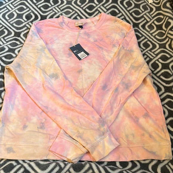 Universal Thread Sweaters - Universal Thread Womens Crewneck Sweater Large